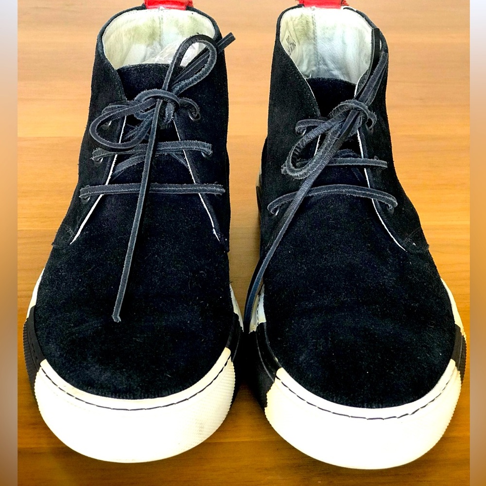 Del Toro Chukka Suede Sneakers/Black 

Men’s Size 9 handmade in Italy